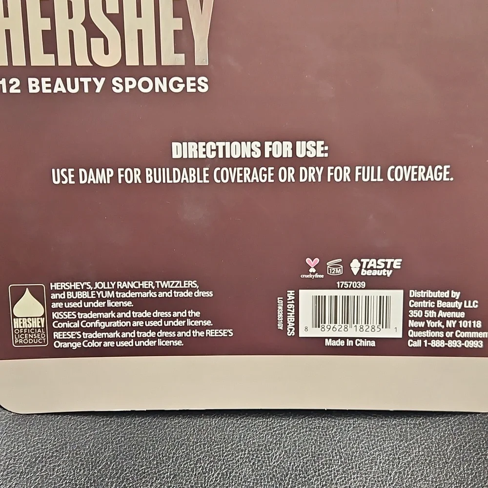 Hershey 12 beauty sponges nwt